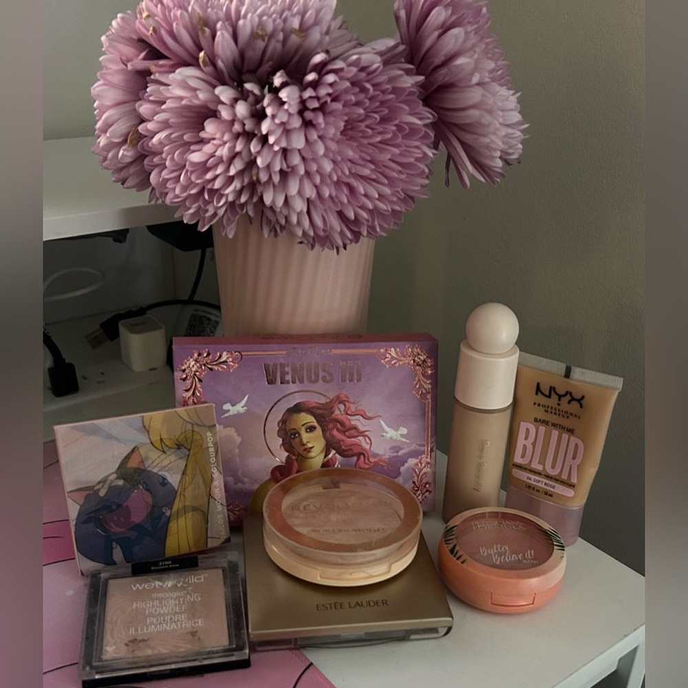 Colourpop Venus III Highlighter Palette & Other Assorted Makeup. 💄